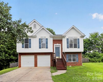 1132 Wylam Dilly Court pending home in Newell Crossing, Charlotte, NC
