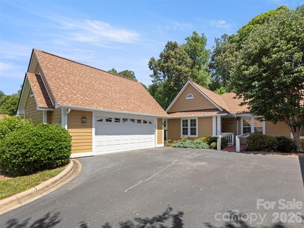 1301 Hyde Park Drive pending home in Biltmore Commons, Asheville, NC