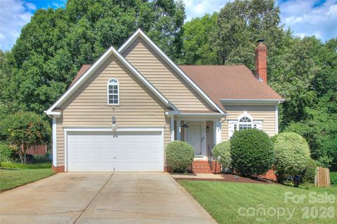 7800 Kingston Drive active home in Kingston On Providence, Waxhaw, NC