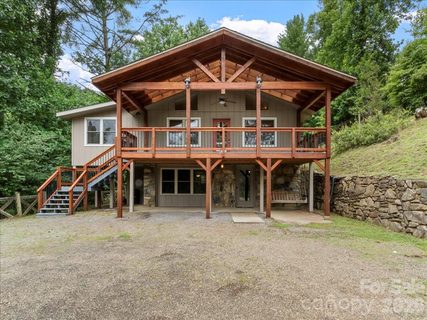 16 Turtle Dove Trail pending home in Riverside Estates, Burnsville, NC