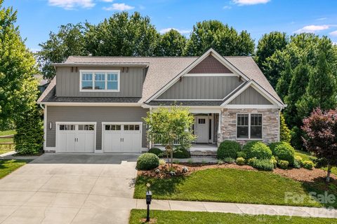 60 Barnrock Drive sold home in Hollabrook Farm, Mills River, NC
