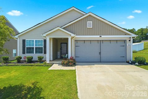 3306 Brighton Drive active home in Stagecoach Station, Gastonia, NC