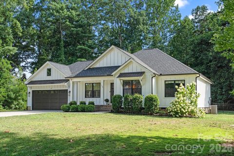 109 Logan Lane sold home in Catawba Heights, Belmont, NC