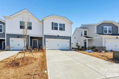 9028 Foggy Brook Loop pending home in Galloway Ridge, Charlotte, NC