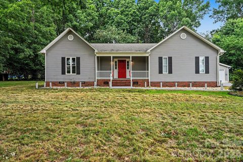 2684 Tiffany Street sold home in Shamrock Park, Conover, NC