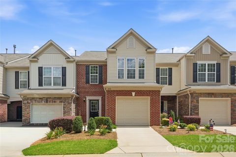 2433 Diplomat Lane active home in Park South Station, Charlotte, NC