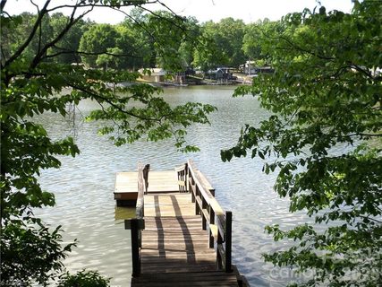 1220 Lake Drive 9 None sold home in High Rock Lake, Lexington, NC