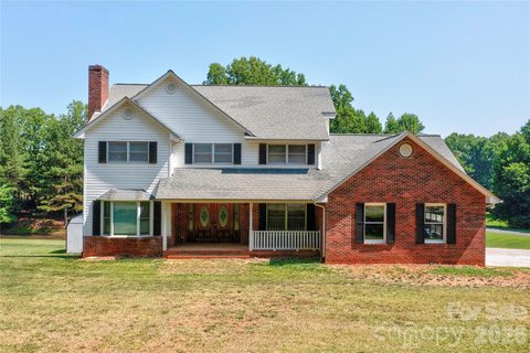 3010 Eaker Drive active home in Dewey Beam Estates, Cherryville, NC