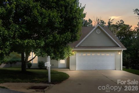 50 Ridgeland Lane active home in Riceville Meadows, Asheville, NC
