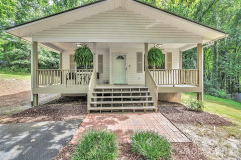 18 Mctindal Circle pending home in Twin Springs, Asheville, NC