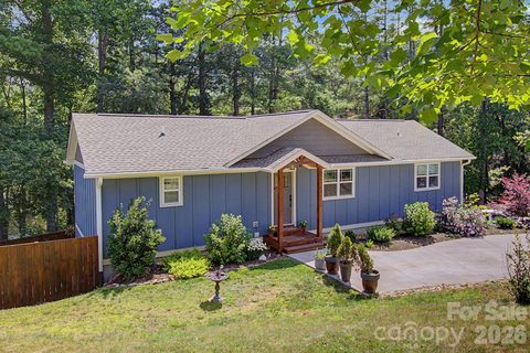 34 Aster Ridge Drive active home in Aster Ridge, Waynesville, NC