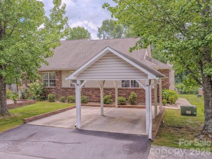 Homes in Haywood Townes, Hendersonville