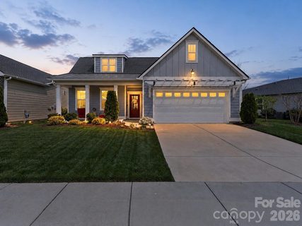 445 Bowline Drive pending home in Trilogy Lake Norman, Denver, NC