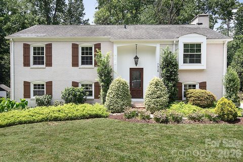 7318 Easen Court pending home in Stonehaven, Charlotte, NC