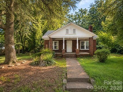 1316 E 35th Street active home in Davis Park, Charlotte, NC