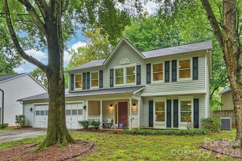 2500 Crescent Knoll Drive sold home in Brightmoor, Matthews, NC