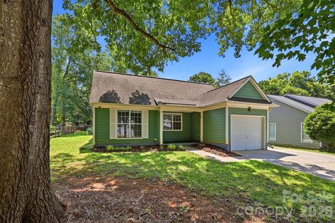 12615 Delman Lane active home in Danby, Pineville, NC