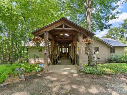 A home in Moonshine Mountain