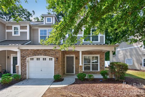 4711 Craigmoss Lane active home in Berewick, Charlotte, NC