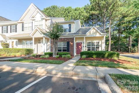 Homes in Hunter Downs, Charlotte