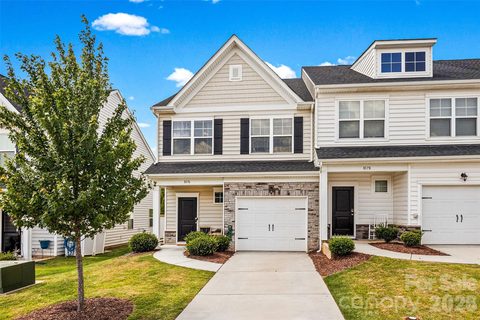 8176 Sheffield Drive sold home in The Townes At Sherrills Ford, Terrell, NC