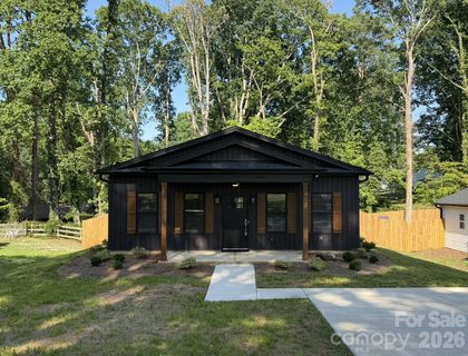412 N Peterson Street pending home in Craig Heights, Stanley, NC