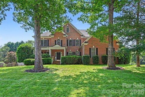 5600 Silver Creek Drive sold home in Silver Creek, Waxhaw, NC