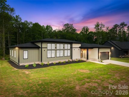 2003 Plain Field Drive active home in Bennington Estates, Bessemer City, NC