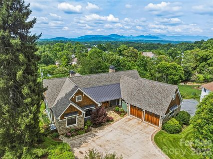 266 Stratford Road active home in Lakeview Park, Asheville, NC
