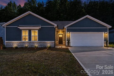 1165 Stoneglen Drive active home in Stoneglen, Granite Quarry, NC