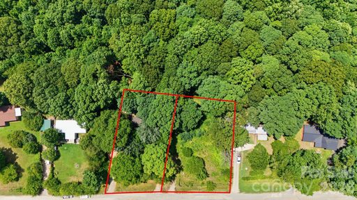 7814 Hickory Creek Drive pending home in Hickory Creek, Denver, NC