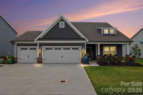 13031 Arnold Palmer Circle pending home in Edgewater, Lancaster, SC