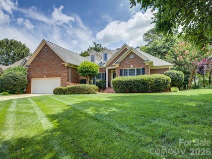 10119 Victoria Mill Court active home in Cobblestone, Charlotte, NC