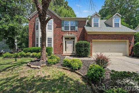 8716 Barrister Way active home in Wedgewood North, Charlotte, NC
