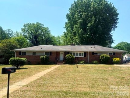 2819 Gardner Park Drive sold home in Gardner Park, Gastonia, NC