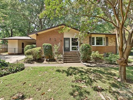 3000 Barfield Drive pending home in Clanton Park, Charlotte, NC