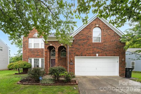 Homes in Cheshunt, Charlotte