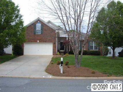 4017 Guilford Court active home in Oak Park, Concord, NC