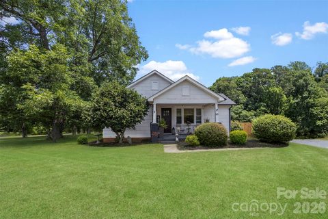 625 Brown Road active home in Grand Oaks, China Grove, NC