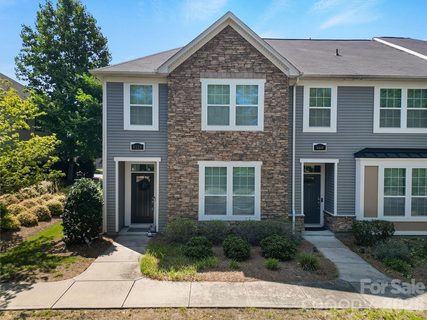 6658 Berewick Commons Parkway active home in Stonehaven At Berewick, Charlotte, NC
