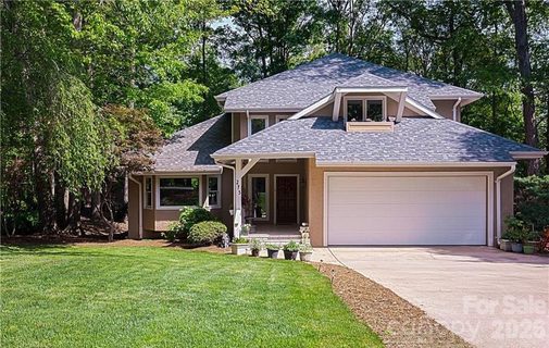 Homes in Bailiwyck, Fort Mill