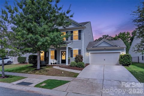 12649 Heritage Vista Drive sold home in Centennial, Huntersville, NC