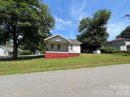 208 Bell Street sold home in Adrian Park, Mount Holly, NC