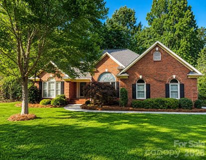 1032 Dan Maples Drive active home in Cramer Mountain, Cramerton, NC