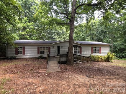 A home in Bowling Green Estates