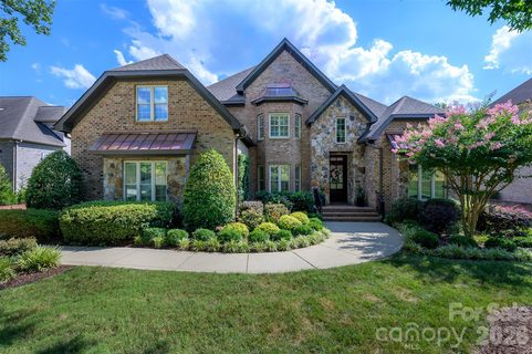 1632 Lookout Circle active home in Providence Downs South, Waxhaw, NC