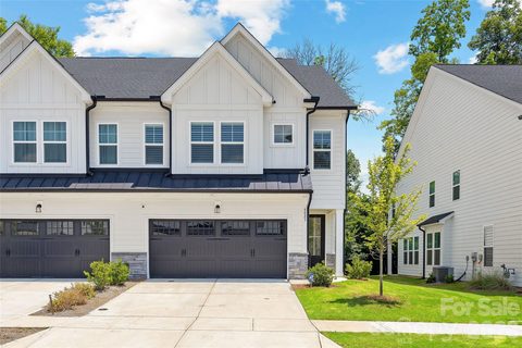 6023 Corbin Woods Court active townhome in Emery, Charlotte, NC