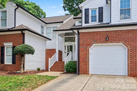 8618 Fox Chase Lane sold townhome in Woodcroft, Charlotte, NC