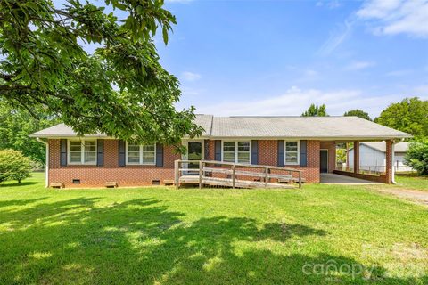 751 Springdale Road pending home in Springsteen Plantation, Rock Hill, SC