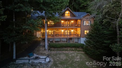 Homes in Wolf Creek, Tuckasegee